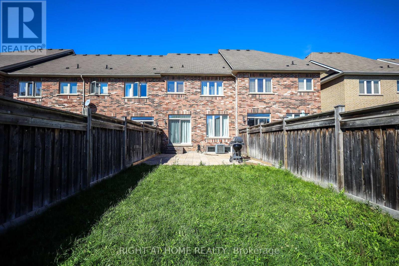 47 Millhouse Court, Vaughan (Patterson), Ontario  L6A 4J4 - Photo 7 - N12445853