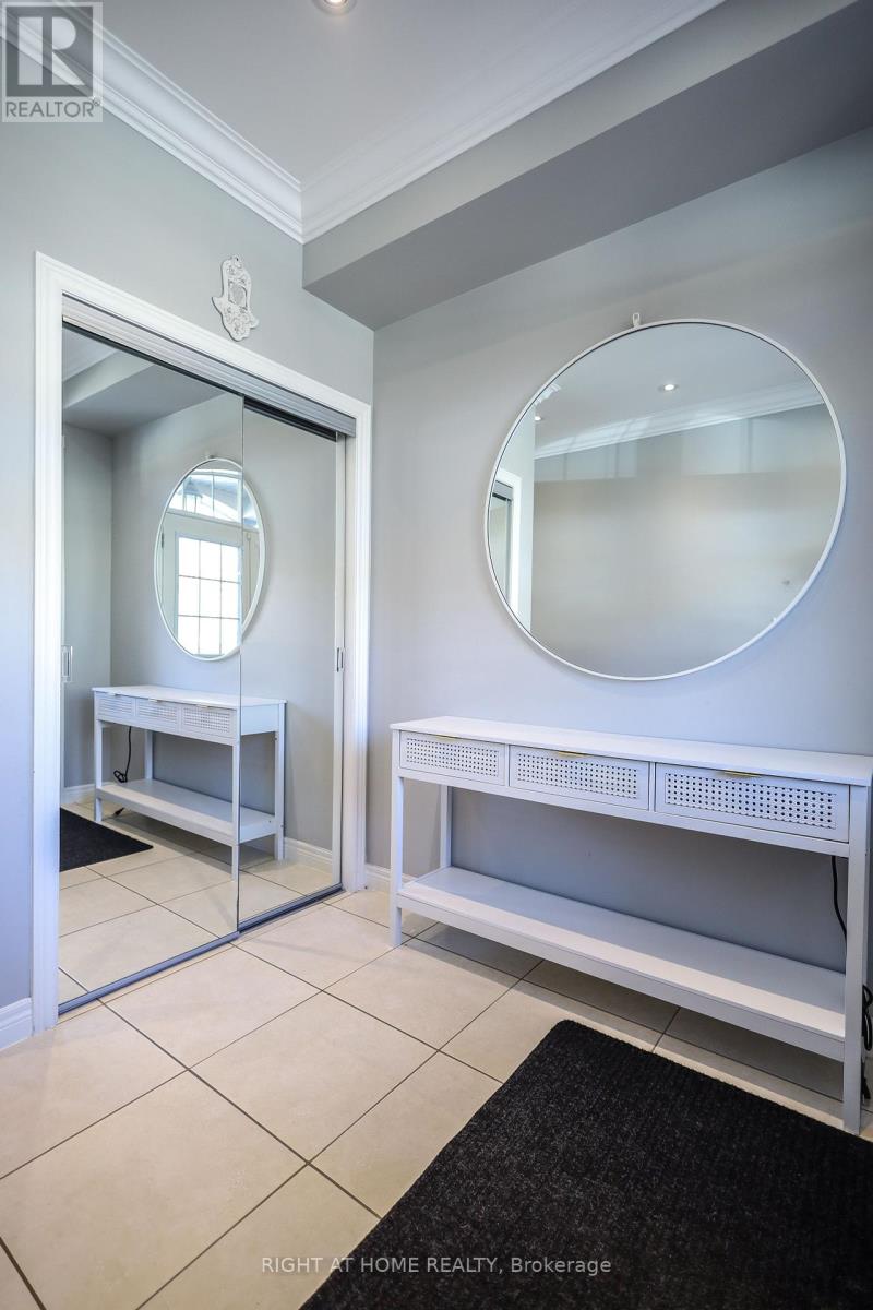 47 Millhouse Court, Vaughan (Patterson), Ontario  L6A 4J4 - Photo 9 - N12445853