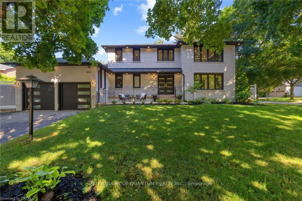 1857 Friar Tuck Court, Mississauga (Sheridan), Ontario  L5K 2L4 - Photo 1 - W12445861