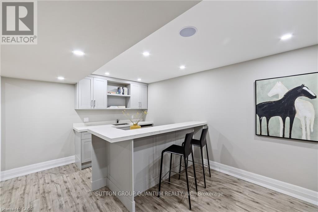 1857 Friar Tuck Court, Mississauga (Sheridan), Ontario  L5K 2L4 - Photo 31 - W12445861
