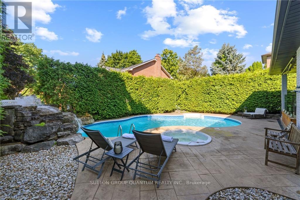 1857 Friar Tuck Court, Mississauga (Sheridan), Ontario  L5K 2L4 - Photo 37 - W12445861