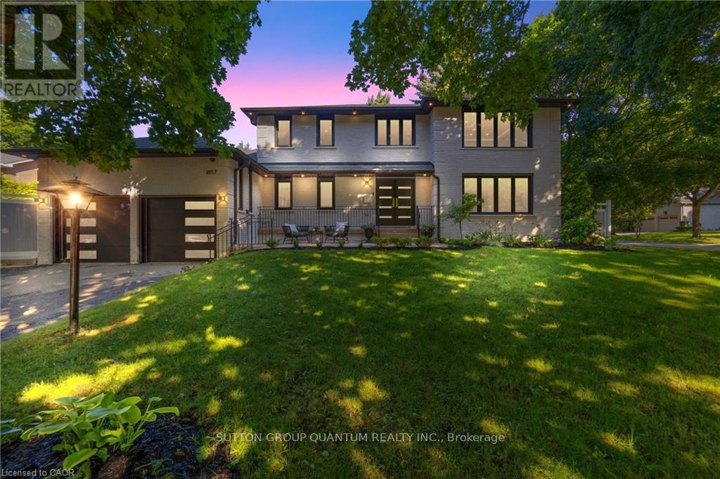 1857 Friar Tuck Court, Mississauga (Sheridan), Ontario  L5K 2L4 - Photo 46 - W12445861