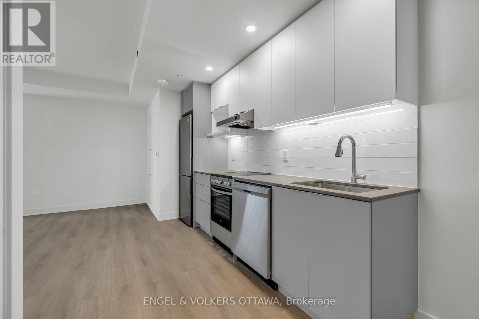 2314 - 199 Rideau Street, Ottawa, Ontario  K1N 0E9 - Photo 7 - X12445872