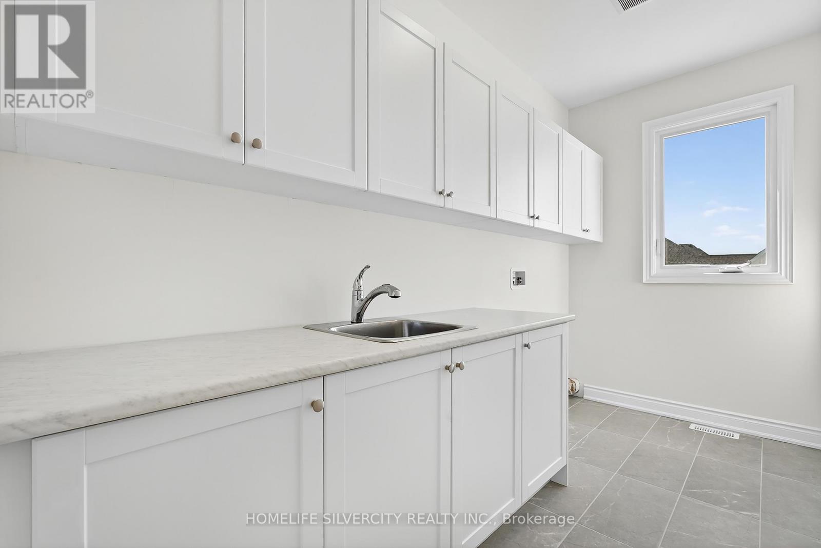 22 Ewing Way, Amaranth, Ontario  L9W 5G9 - Photo 18 - X12445838