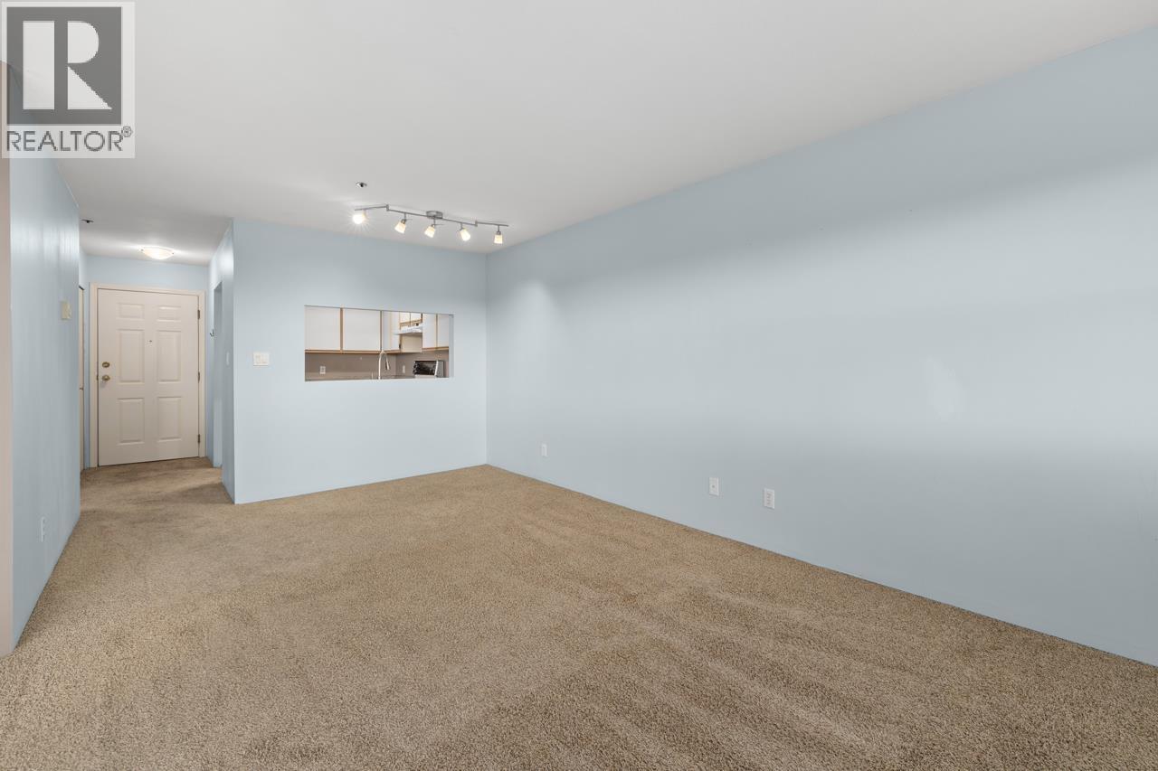 304 918 Roderick Avenue, Coquitlam, British Columbia  V3K 1R1 - Photo 6 - R3055448