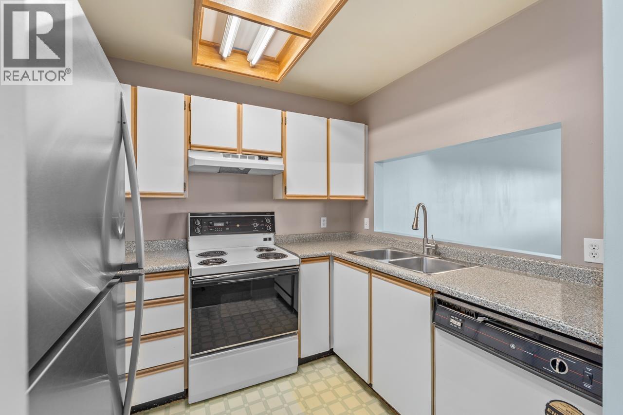 304 918 Roderick Avenue, Coquitlam, British Columbia  V3K 1R1 - Photo 8 - R3055448