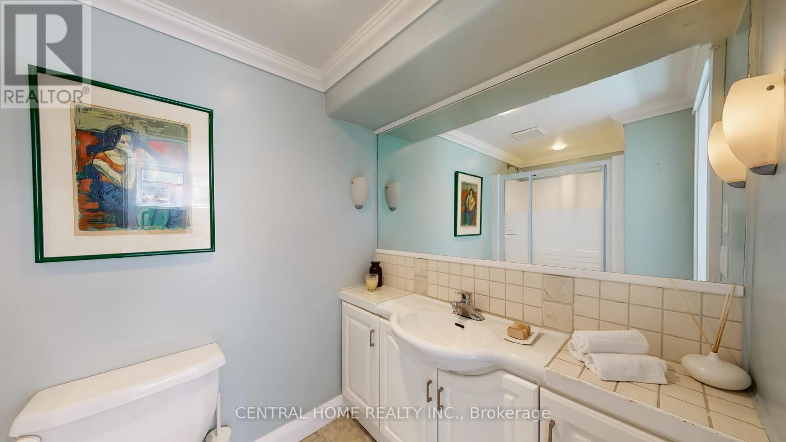 70 Pine Crescent N, Toronto, Ontario  M4E 1L4 - Photo 35 - E12444717