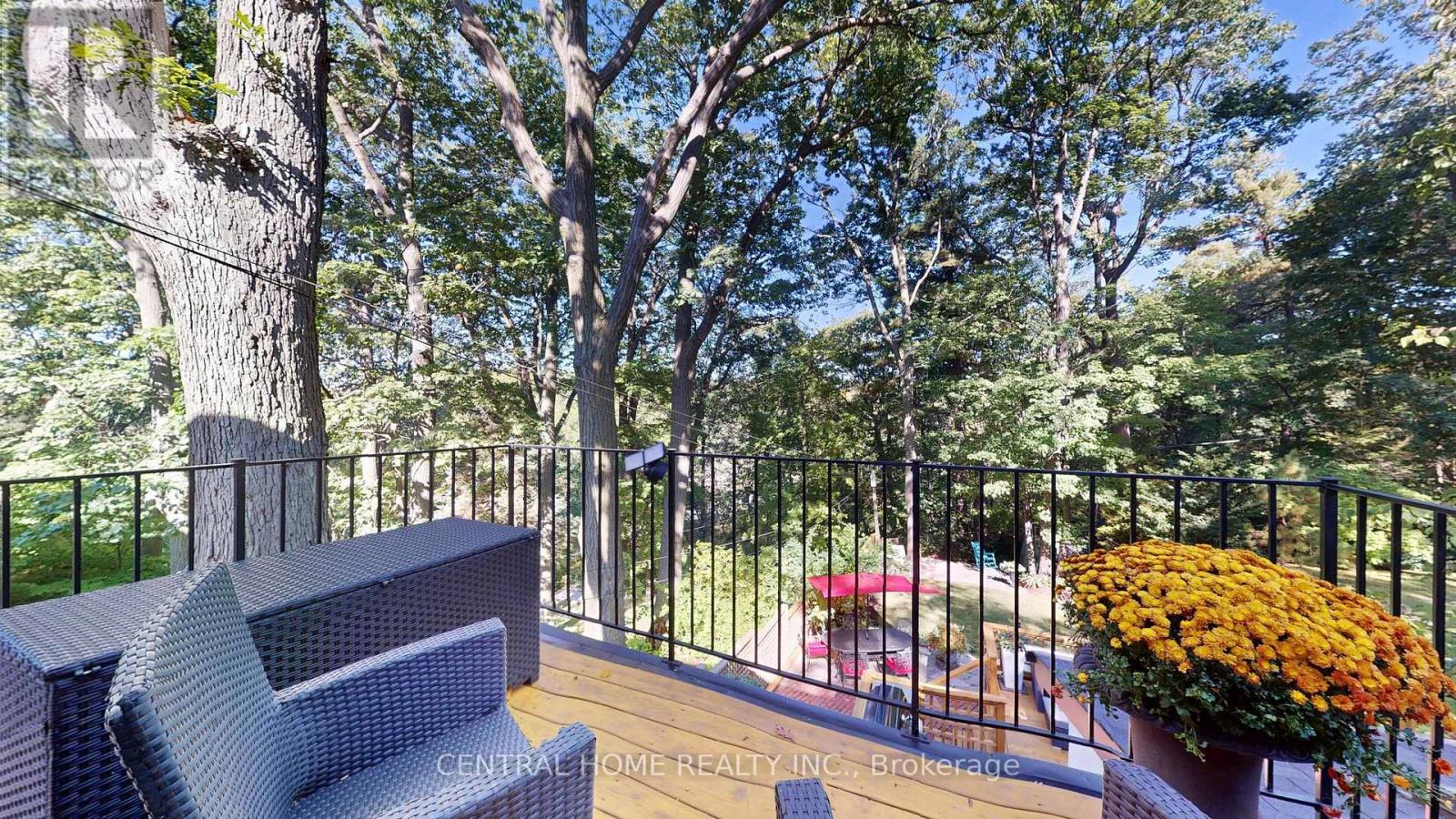70 Pine Crescent N, Toronto, Ontario  M4E 1L4 - Photo 42 - E12444717