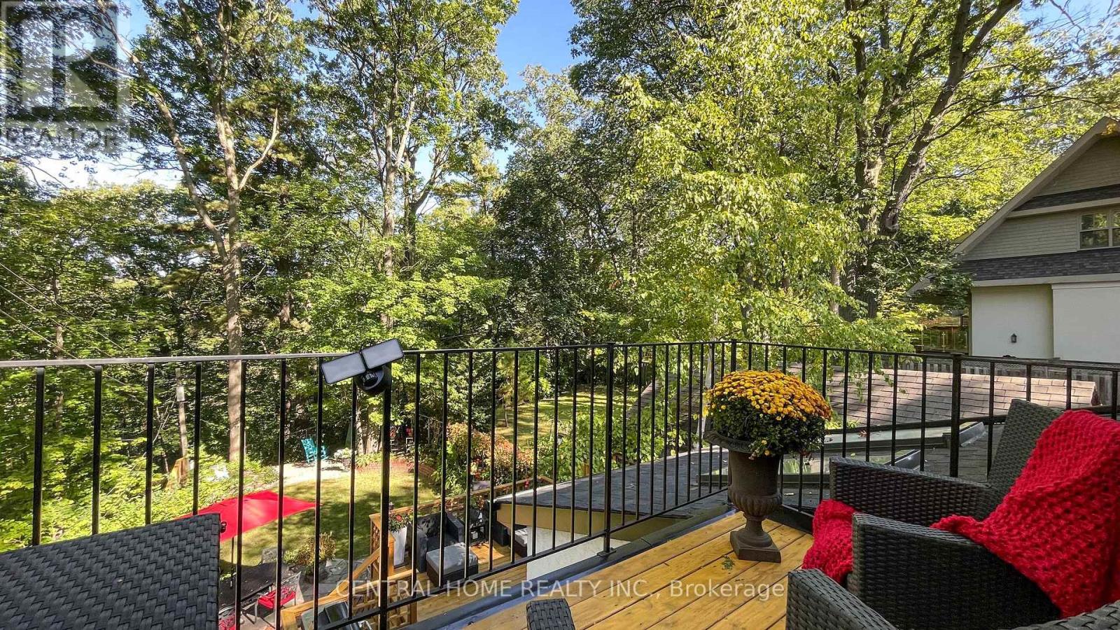 70 Pine Crescent N, Toronto, Ontario  M4E 1L4 - Photo 43 - E12444717