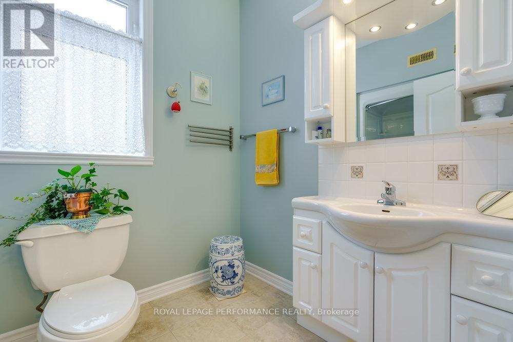6802 Riverview Drive, South Glengarry, Ontario  K6H 7M1 - Photo 4 - X12445904