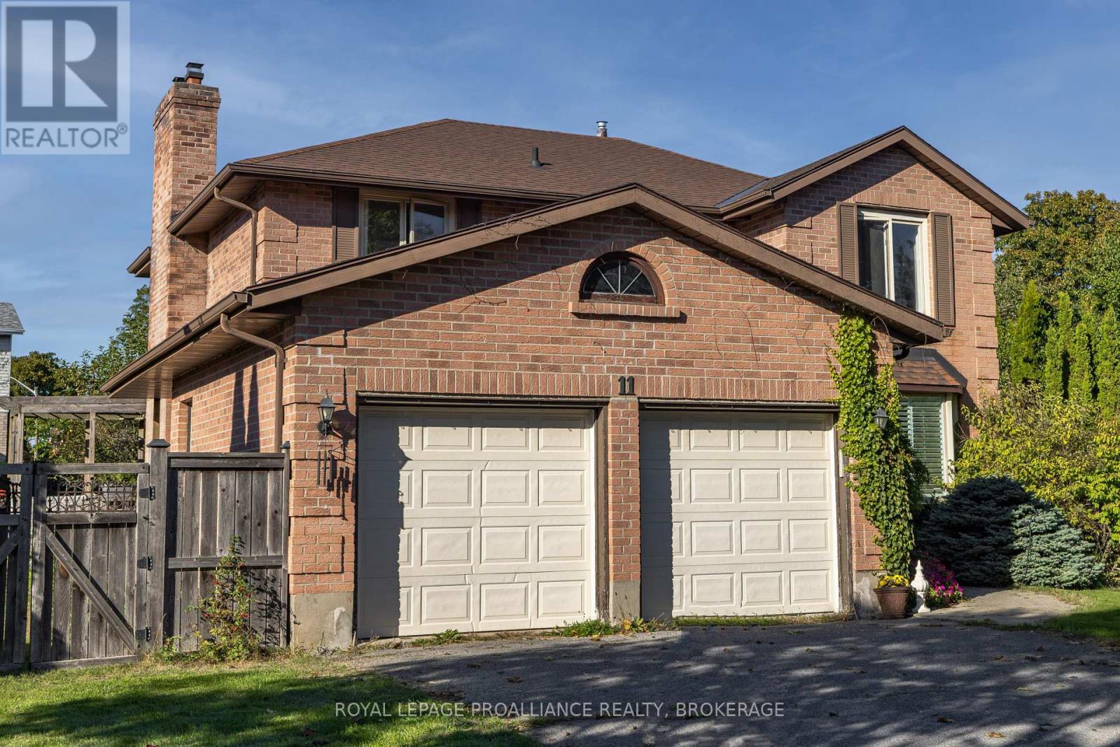 11 Glenwood Court, Kingston, Ontario  K7M 7G1 - Photo 2 - X12258480