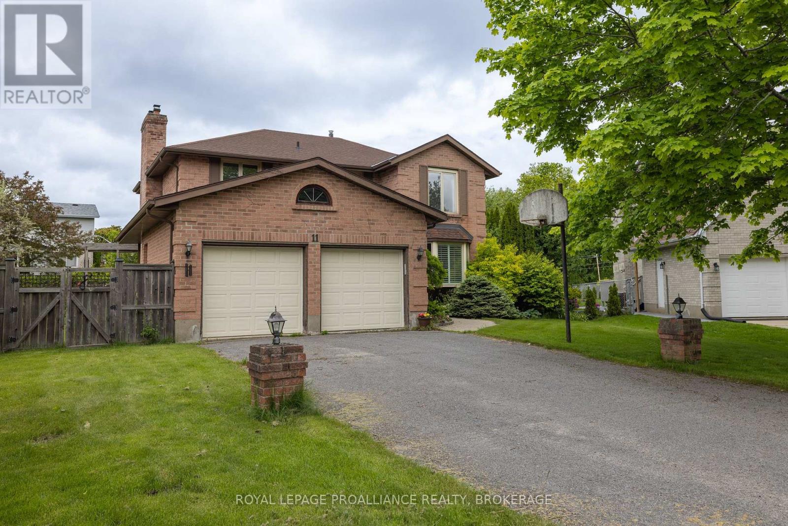 11 Glenwood Court, Kingston, Ontario  K7M 7G1 - Photo 41 - X12258480