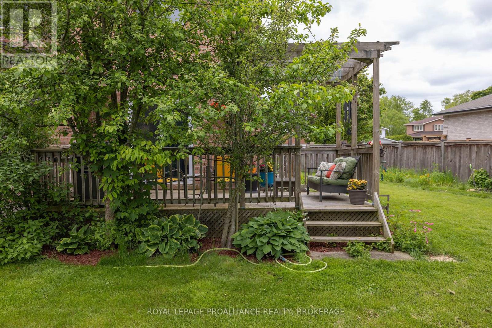 11 Glenwood Court, Kingston, Ontario  K7M 7G1 - Photo 46 - X12258480