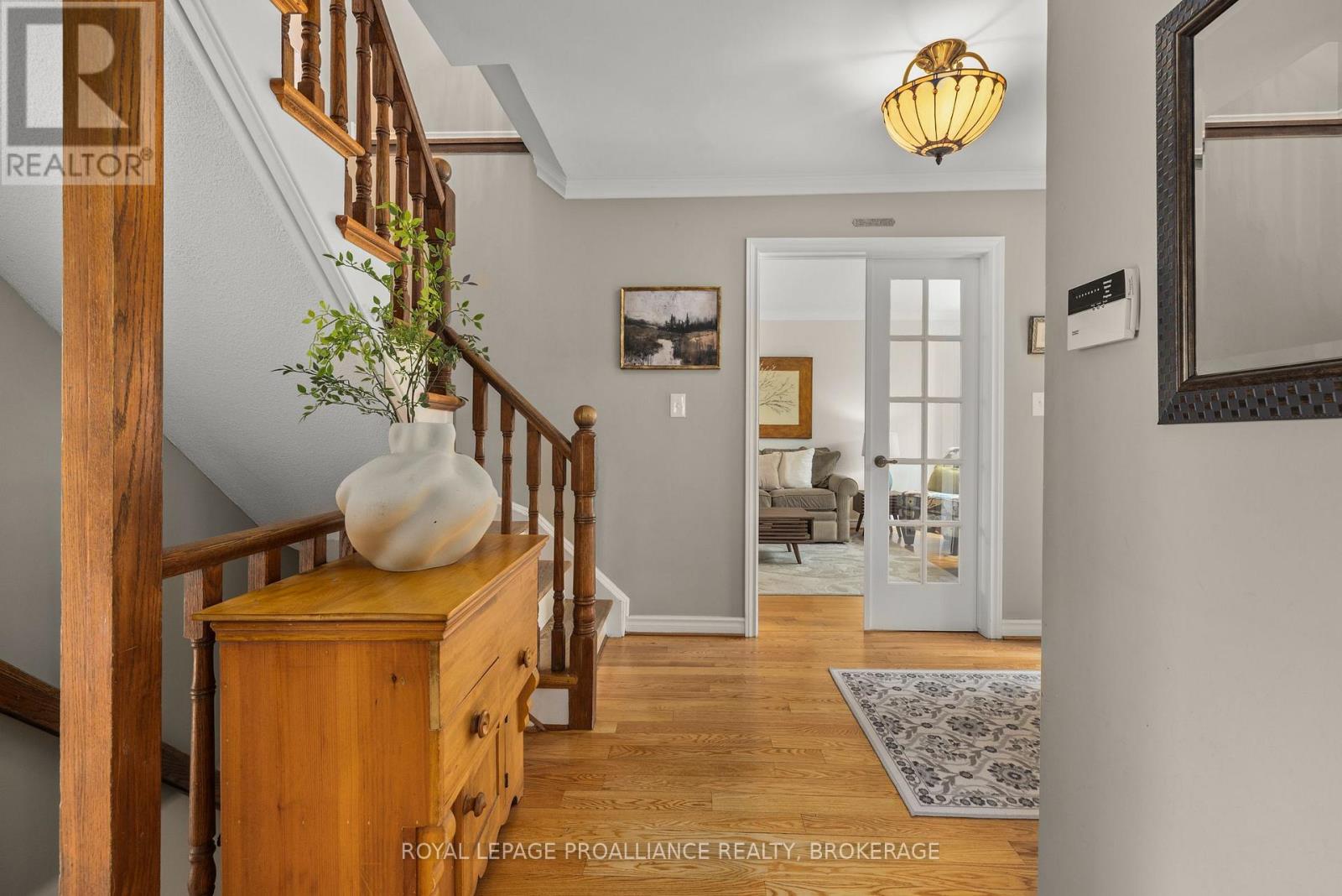 11 Glenwood Court, Kingston, Ontario  K7M 7G1 - Photo 8 - X12258480
