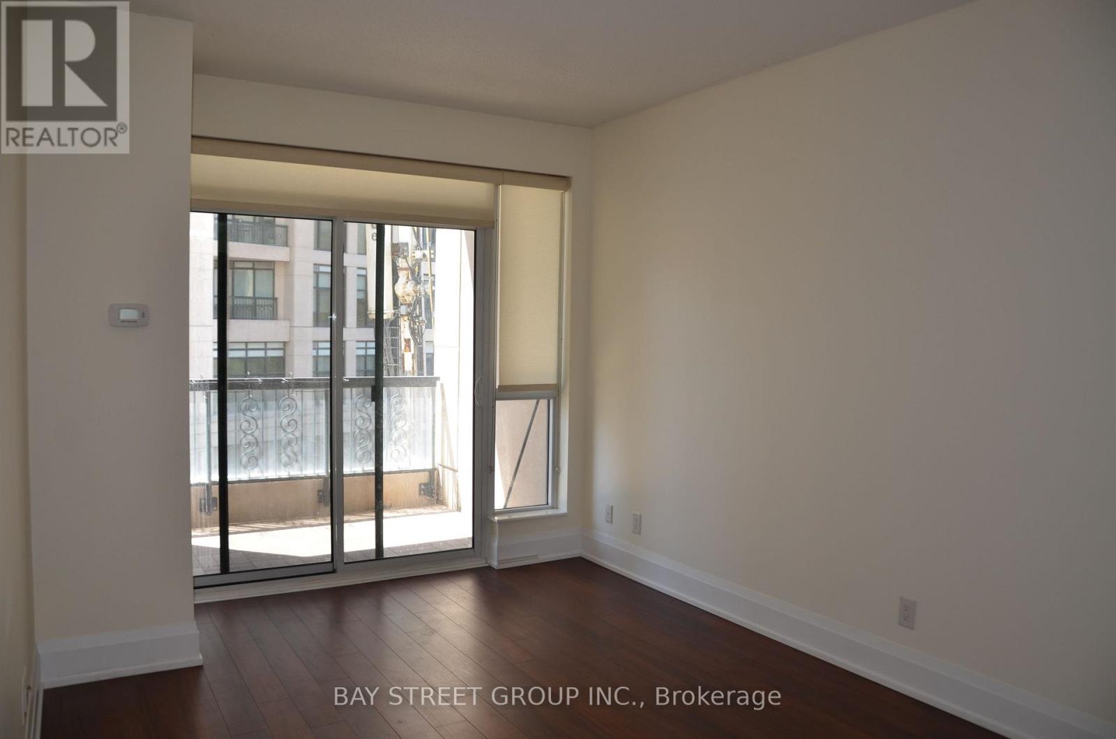 124 - 1 Old Mill Drive, Toronto, Ontario  M6S 0A1 - Photo 11 - W12445871
