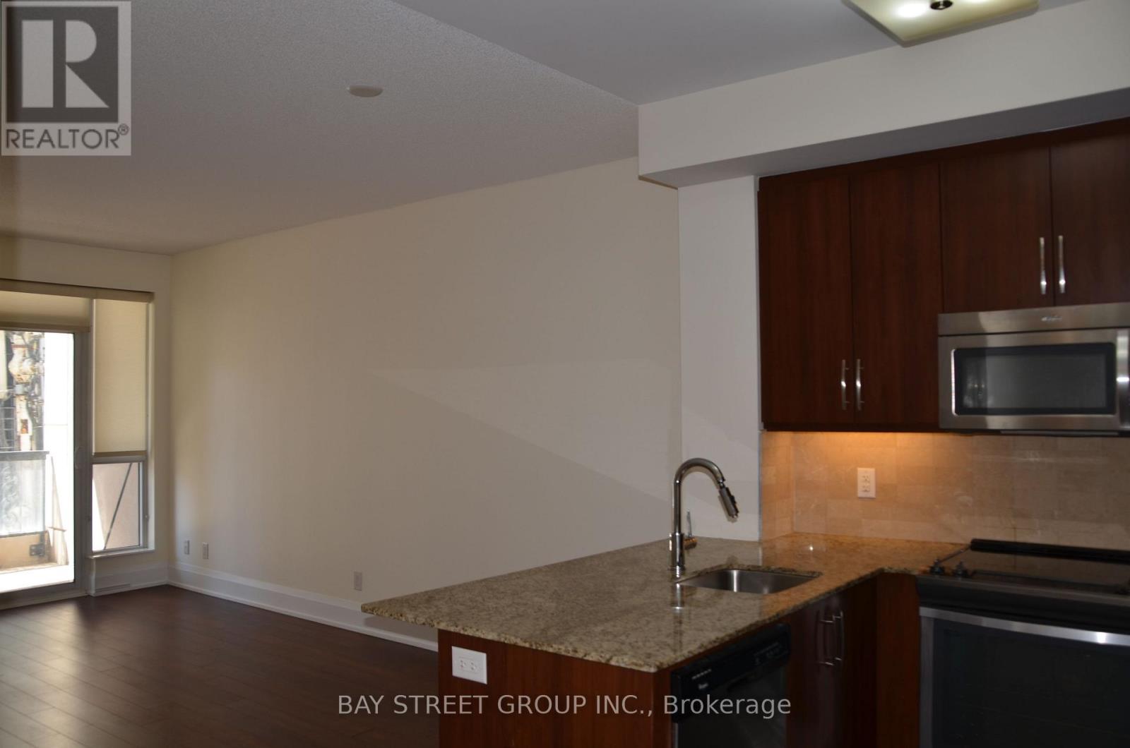 124 - 1 Old Mill Drive, Toronto, Ontario  M6S 0A1 - Photo 6 - W12445871