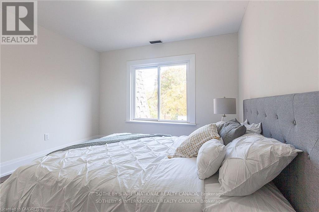 1842 Balsam Avenue, Mississauga, Ontario  L5J 1L2 - Photo 27 - W12445874