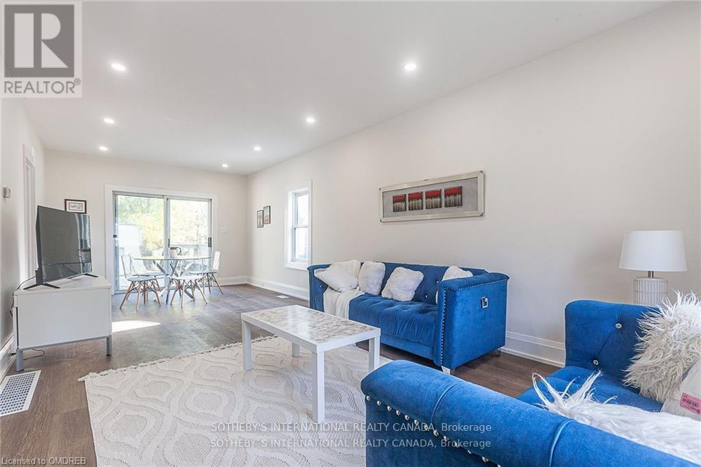1842 Balsam Avenue, Mississauga, Ontario  L5J 1L2 - Photo 6 - W12445874