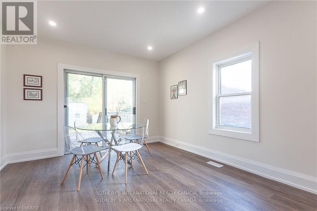 1842 Balsam Avenue, Mississauga, Ontario  L5J 1L2 - Photo 7 - W12445874