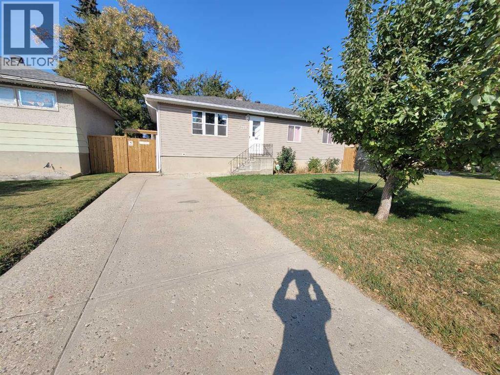 2219 41 Street Se, Calgary, Alberta  T2B 1C8 - Photo 1 - A2262307