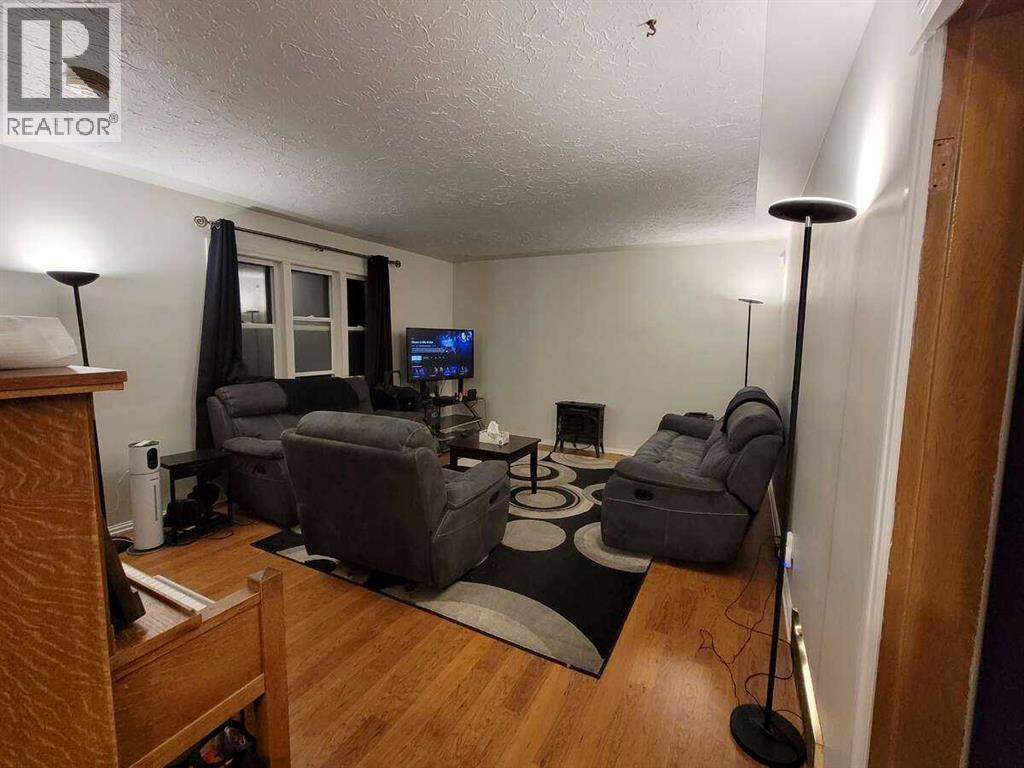 2219 41 Street Se, Calgary, Alberta  T2B 1C8 - Photo 7 - A2262307