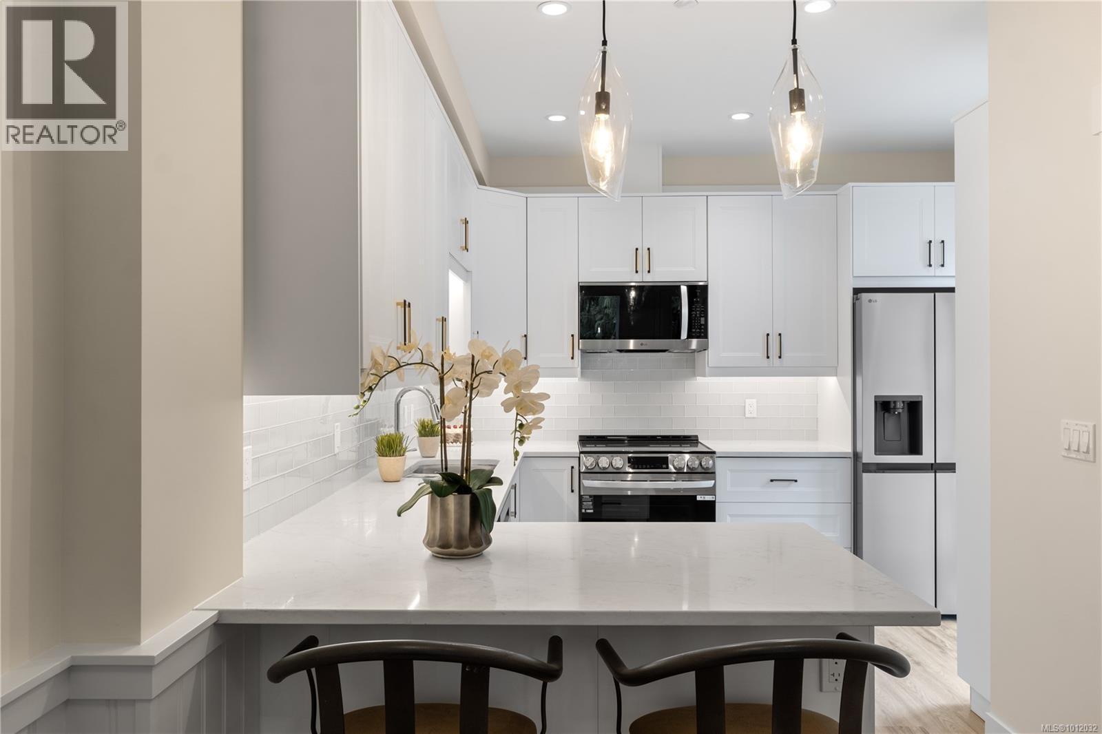 A 149 First Ave W, Qualicum Beach, British Columbia  V9K 1G9 - Photo 6 - 1012032
