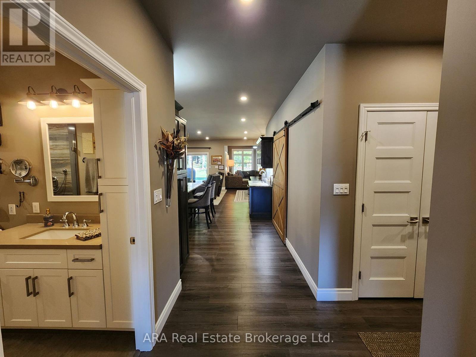 32 - 410 Ridge Road, Meaford, Ontario  N4L 0B2 - Photo 3 - X12445885