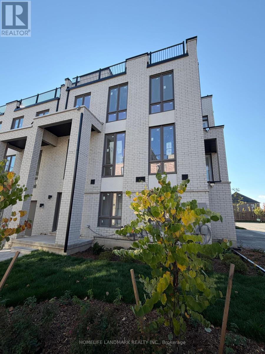 11 Kerns Lane, Richmond Hill, Ontario  L4E 1M1 - Photo 1 - N12444704