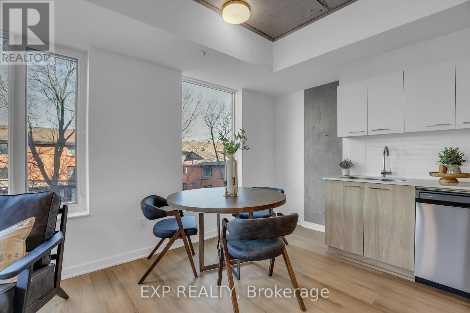 202 - 36 Robinson Avenue, Ottawa, Ontario  K1S 8N8 - Photo 15 - X12445883