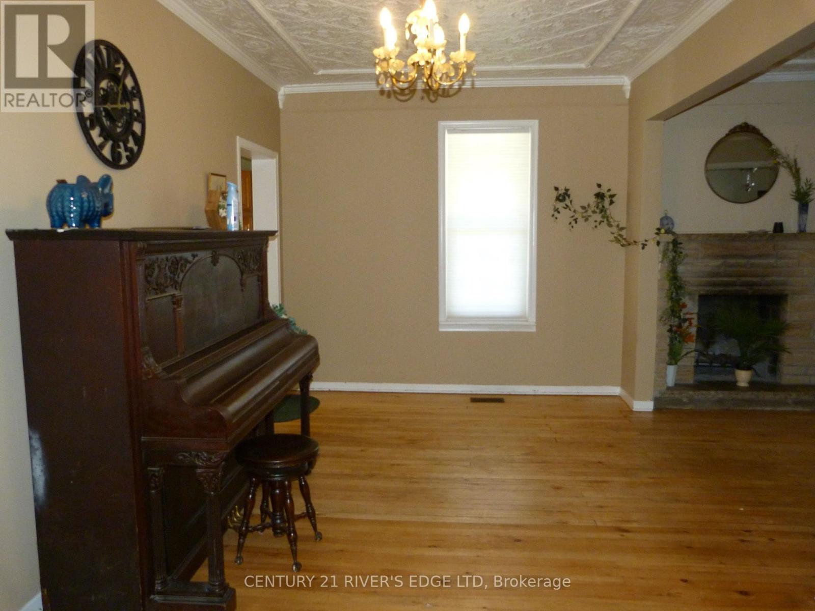 453 May Street, North Dundas, Ontario  K0C 2K0 - Photo 10 - X12445609