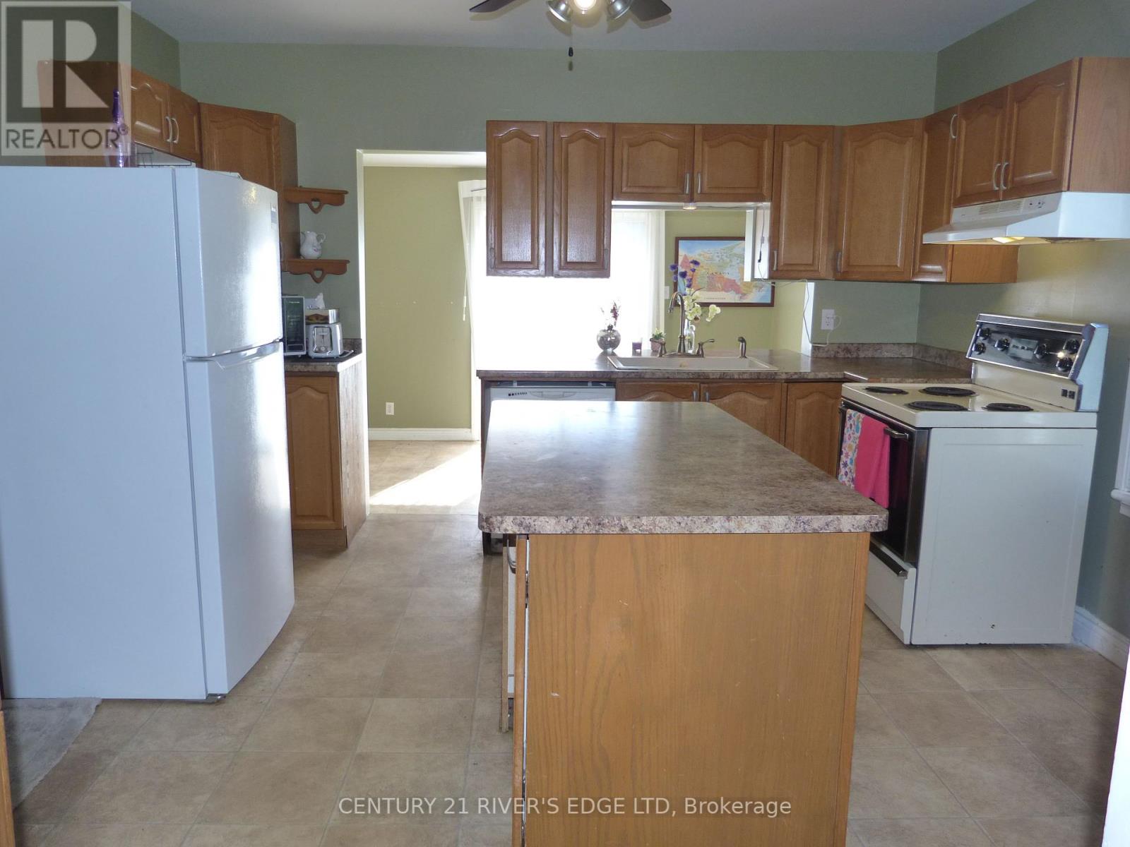 453 May Street, North Dundas, Ontario  K0C 2K0 - Photo 12 - X12445609