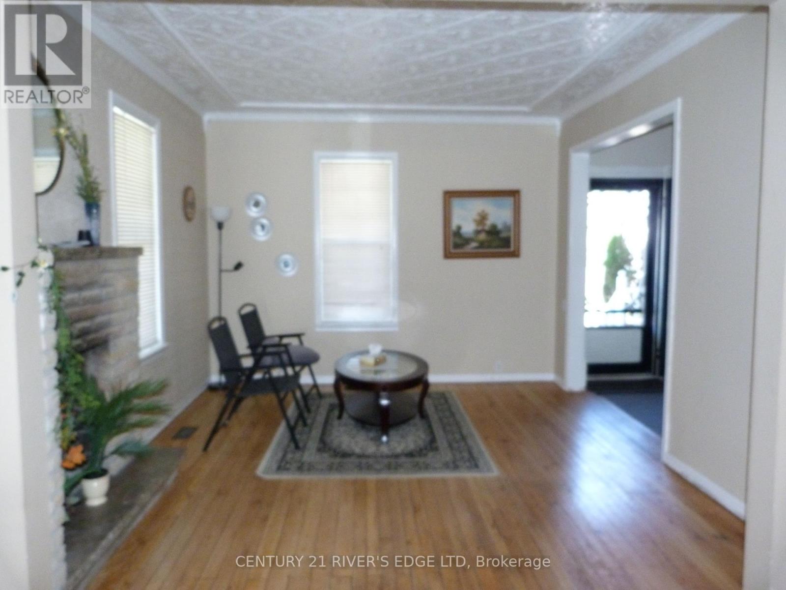 453 May Street, North Dundas, Ontario  K0C 2K0 - Photo 6 - X12445609