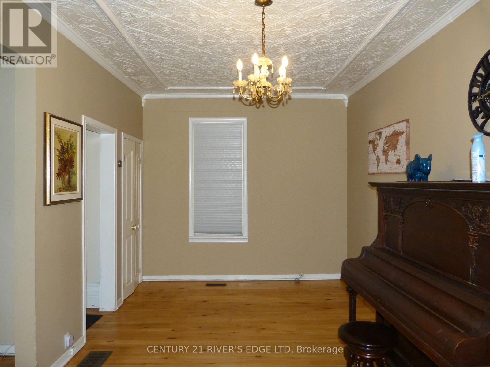 453 May Street, North Dundas, Ontario  K0C 2K0 - Photo 9 - X12445609
