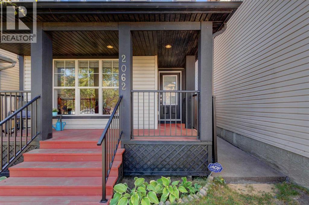 2062 New Brighton Gardens Se, Calgary, Alberta  T2A 0B6 - Photo 2 - A2248551