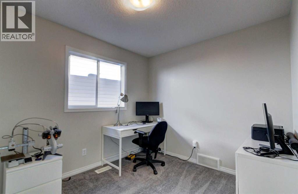 2062 New Brighton Gardens Se, Calgary, Alberta  T2A 0B6 - Photo 20 - A2248551