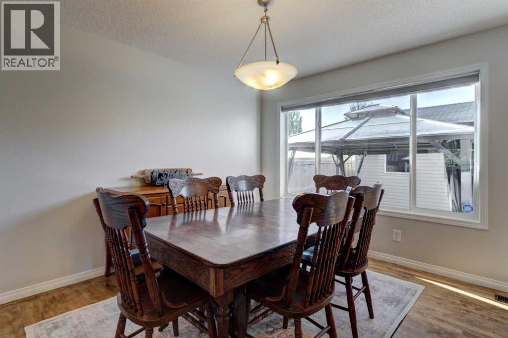 2062 New Brighton Gardens Se, Calgary, Alberta  T2A 0B6 - Photo 9 - A2248551