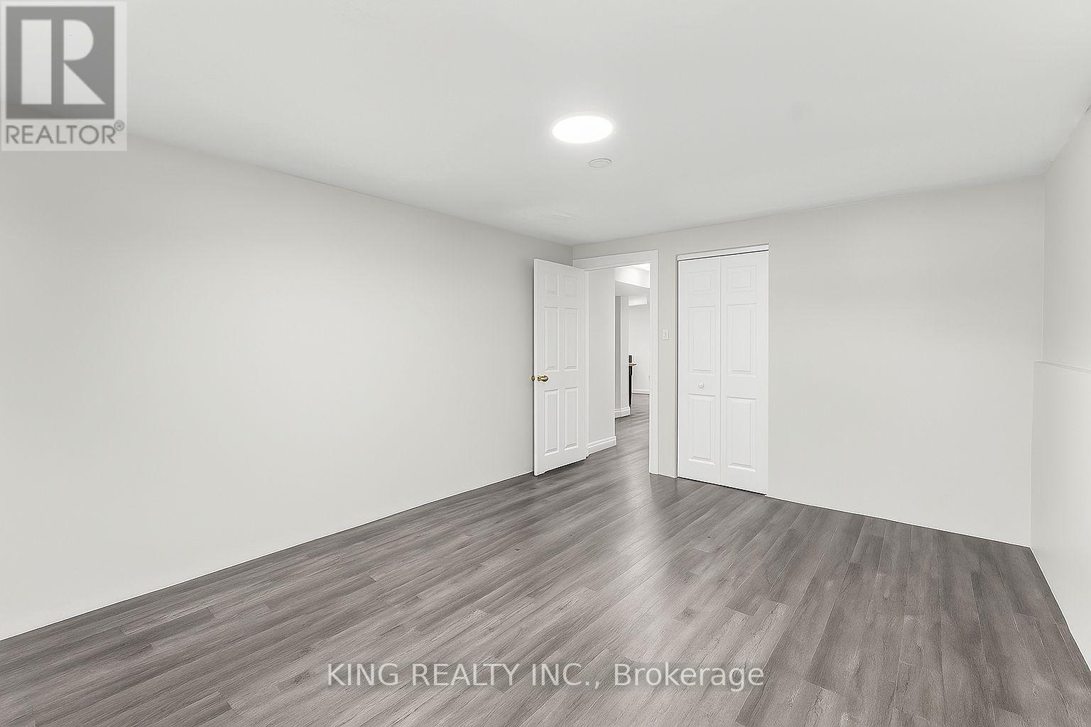 290 Lincoln Road, Waterloo, Ontario  N2J 2P5 - Photo 20 - X12445453