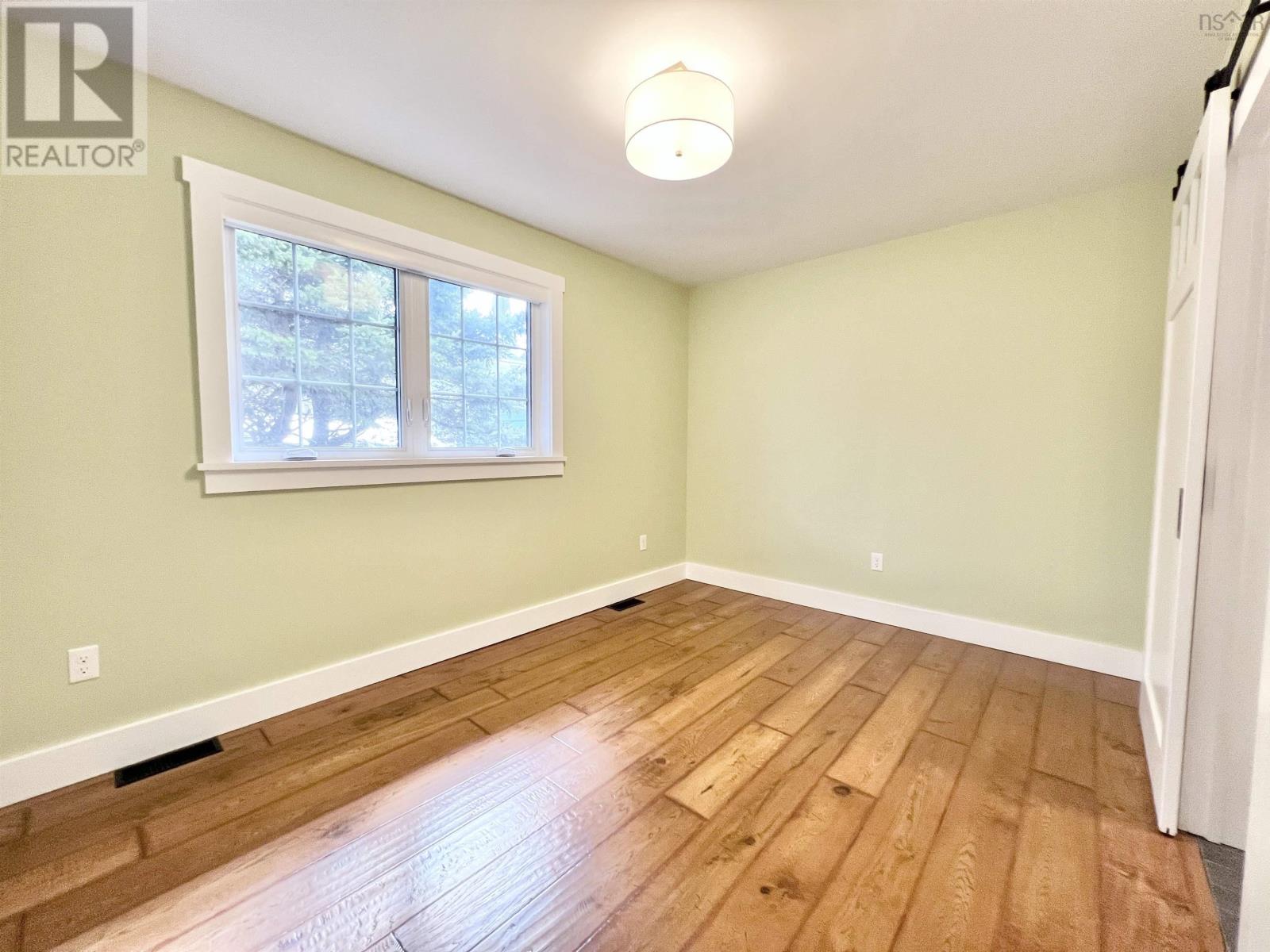 78 Lawrence St, Lunenburg, Nova Scotia  B0J 2C0 - Photo 32 - 202509391