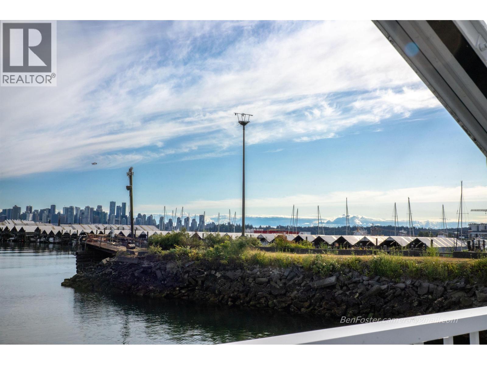 Gnb 21 415 W Esplanade Avenue, North Vancouver, British Columbia  V7M 1A6 - Photo 2 - R3055352