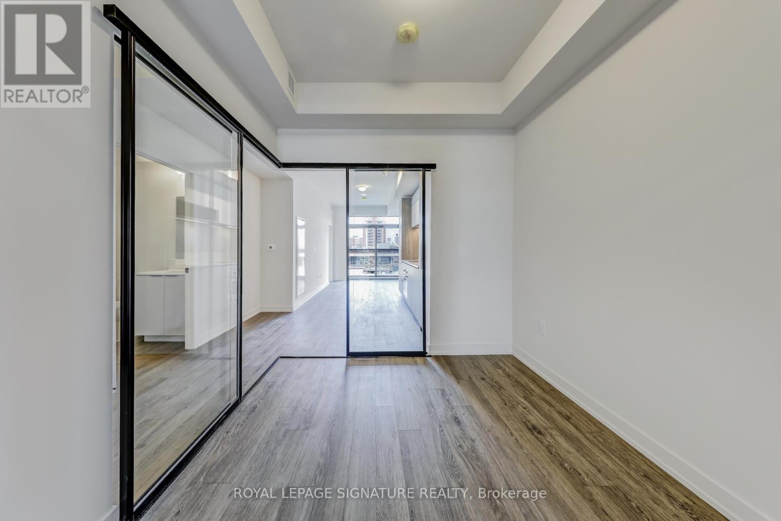 410 - 181 Sterling Road, Toronto, Ontario  M6R 2B2 - Photo 11 - C12445880