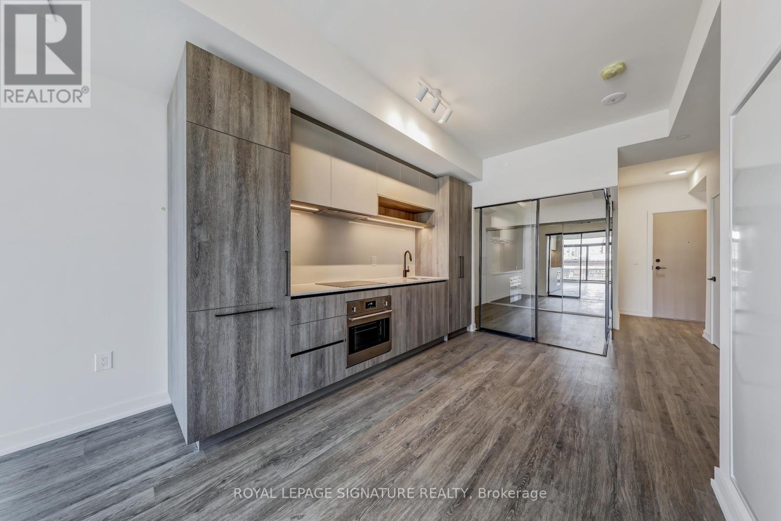 410 - 181 Sterling Road, Toronto, Ontario  M6R 2B2 - Photo 6 - C12445880