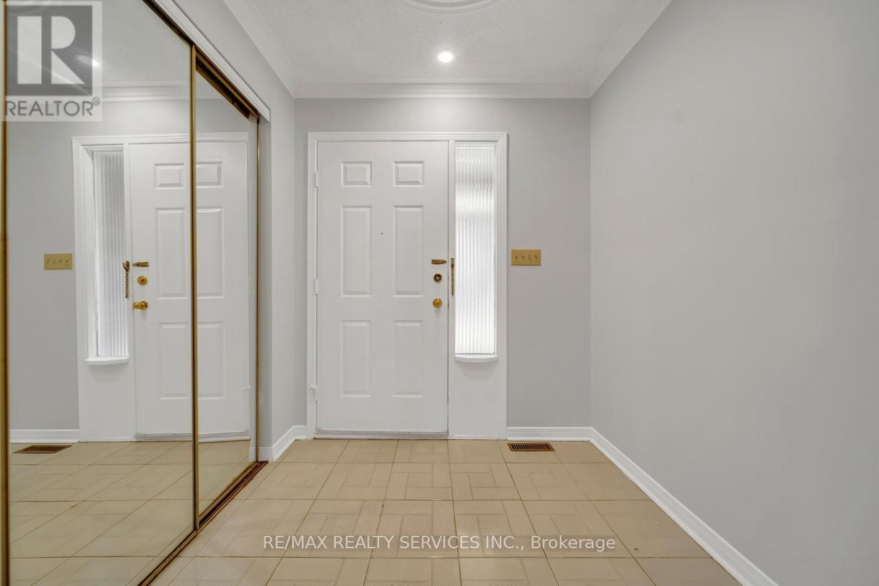 83 Haslam Street, Toronto (Birchcliffe-Cliffside), Ontario  M1N 3N8 - Photo 3 - E12445884