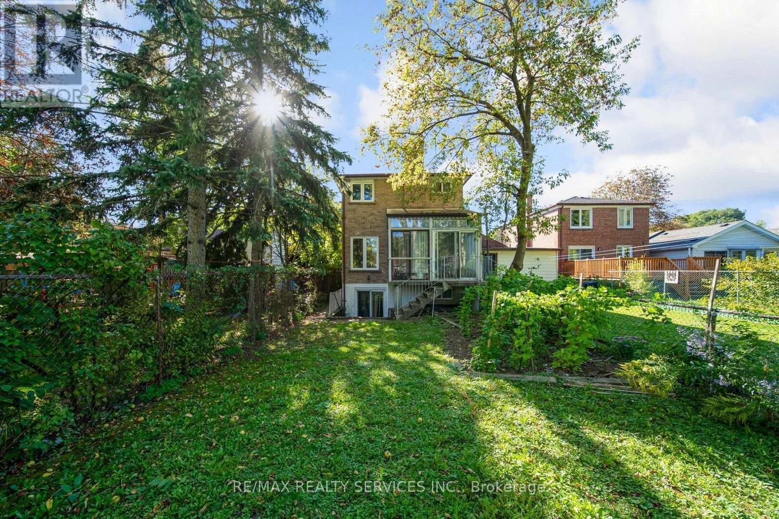 83 Haslam Street, Toronto (Birchcliffe-Cliffside), Ontario  M1N 3N8 - Photo 32 - E12445884