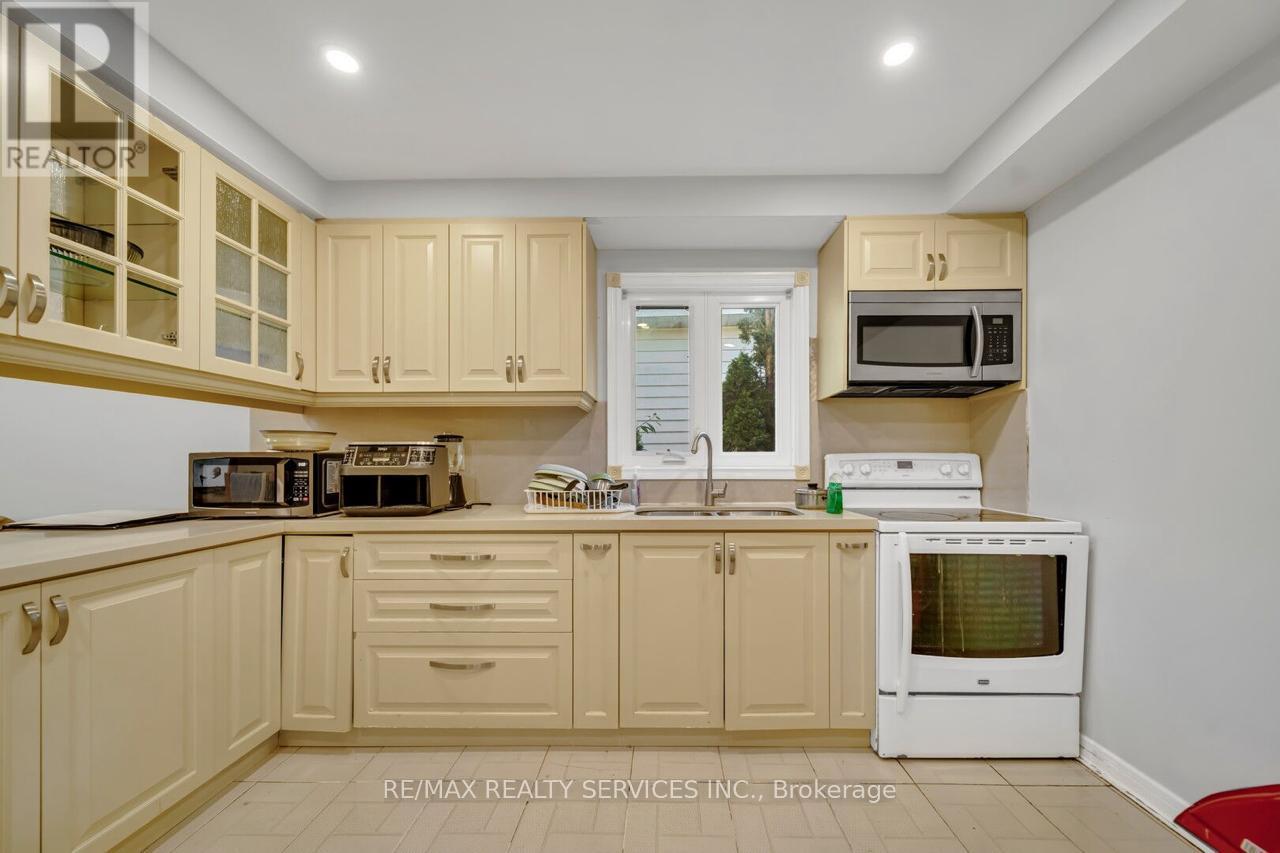 83 Haslam Street, Toronto (Birchcliffe-Cliffside), Ontario  M1N 3N8 - Photo 8 - E12445884