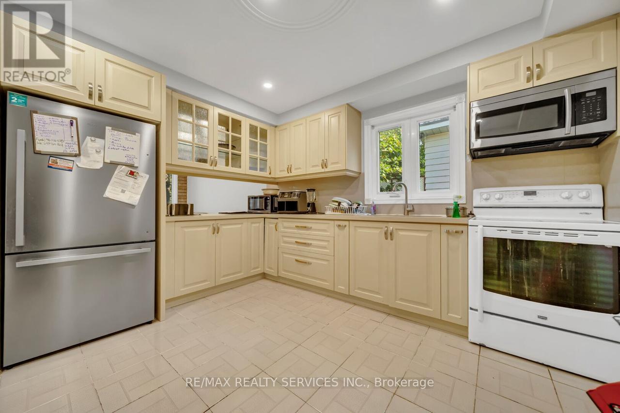 83 Haslam Street, Toronto (Birchcliffe-Cliffside), Ontario  M1N 3N8 - Photo 9 - E12445884