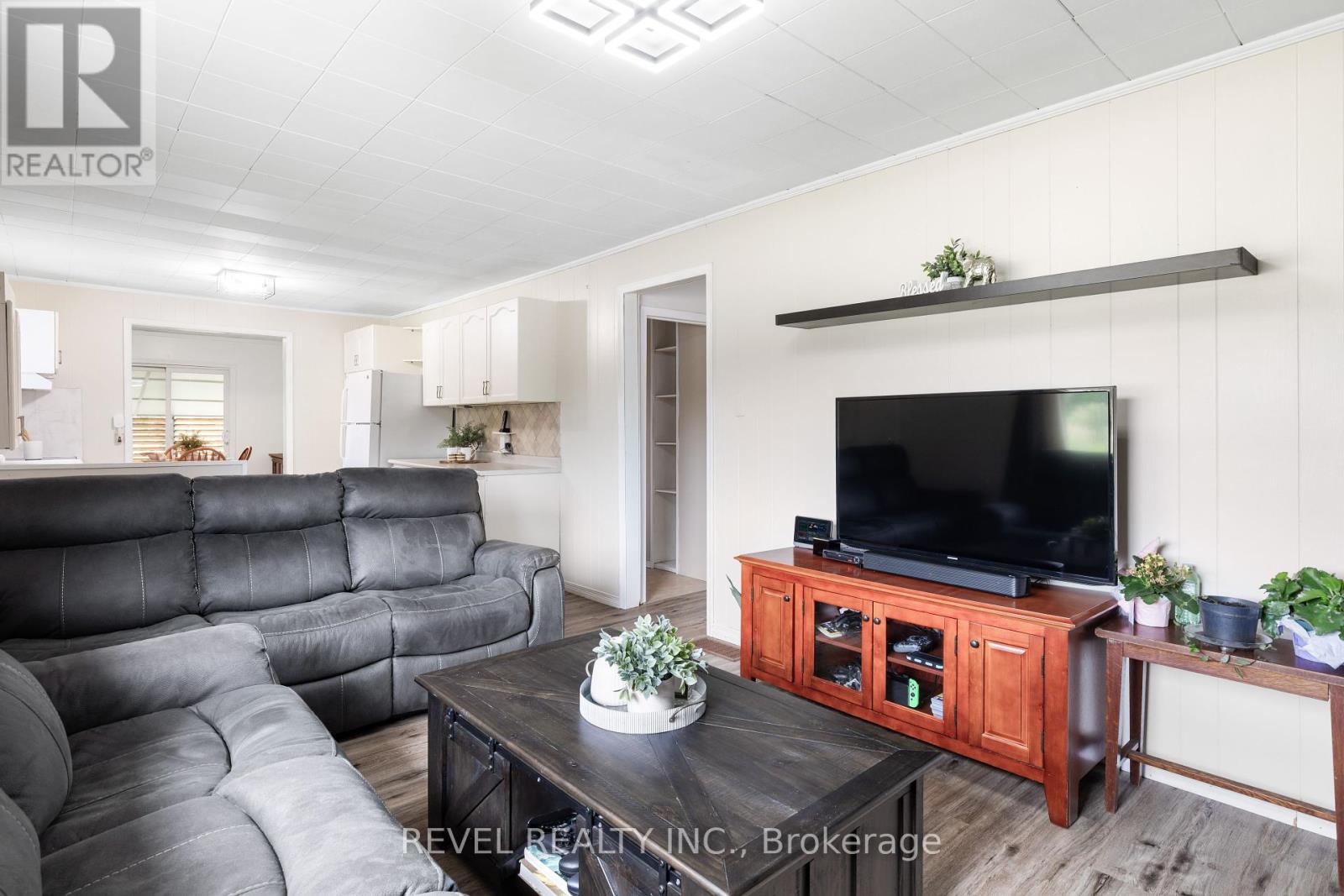 883 Centennial Park Road, Kawartha Lakes, Ontario  K0M 2B0 - Photo 6 - X12272210