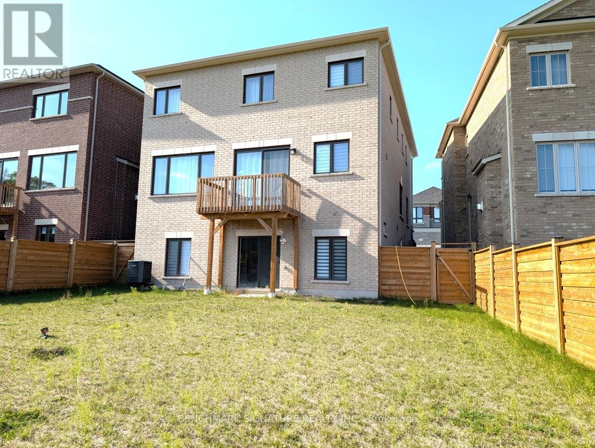 192 Sunset Vista Court, Aurora, Ontario  L4G 3Y1 - Photo 2 - N12445890