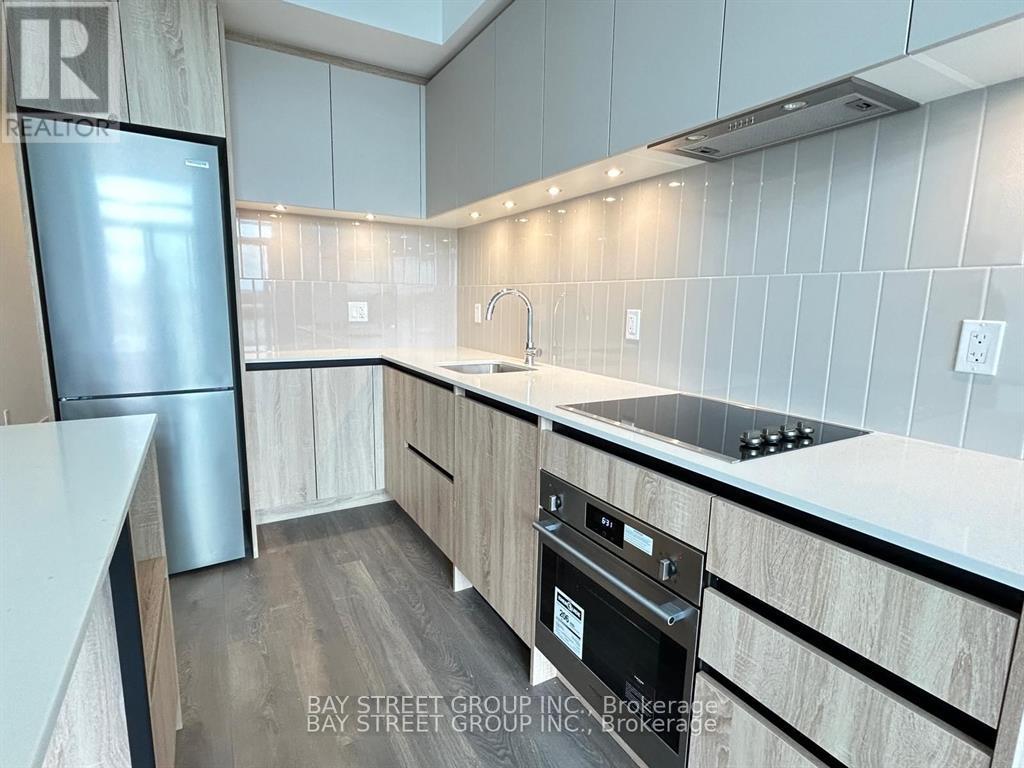 1003 - 8 Beverley Glen Boulevard, Vaughan, Ontario  L4J 0L5 - Photo 2 - N12445892