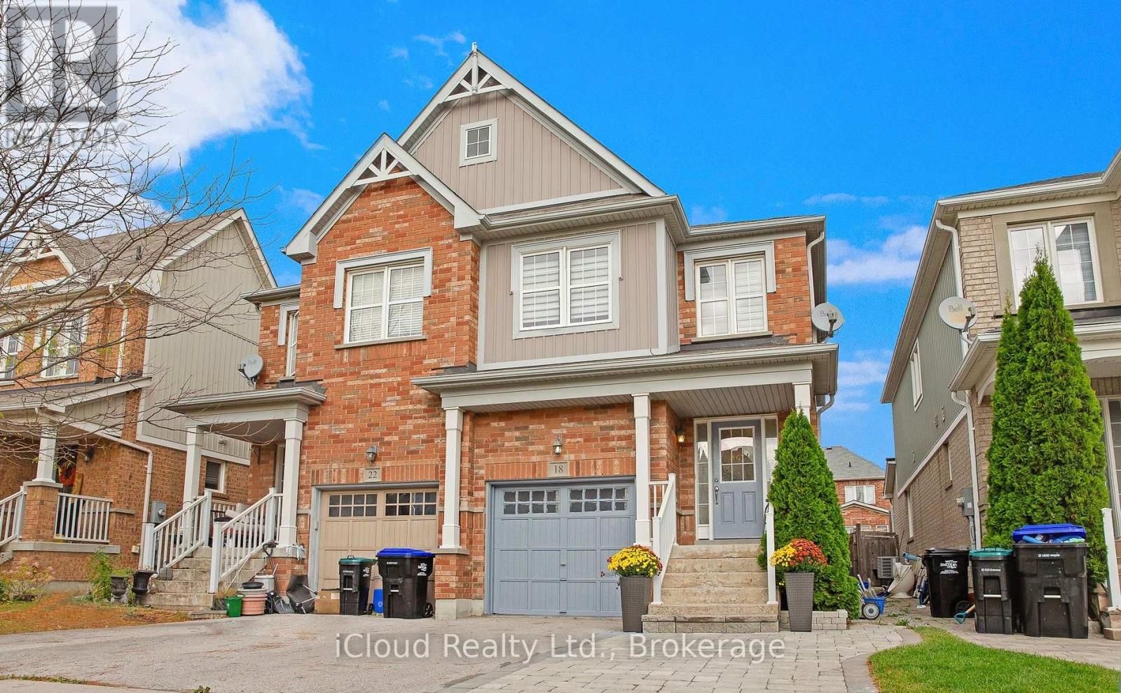 18 Meadowhawk Trail, Bradford West Gwillimbury (Bradford), Ontario  L3Z 0E6 - Photo 2 - N12445903
