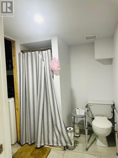 12 - 233 Innisfil Street, Barrie, Ontario  L4N 3E9 - Photo 14 - S12445888